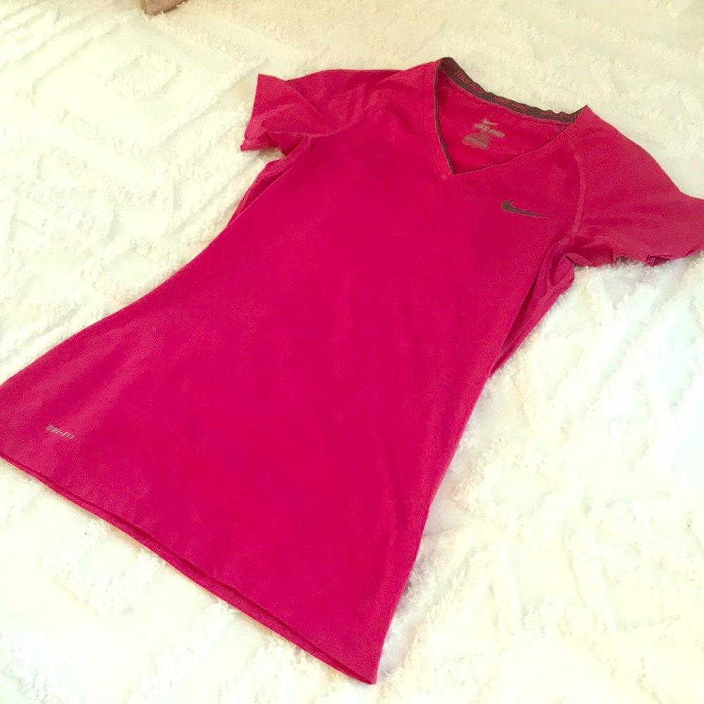 Nike dri fit short sleeve shirt